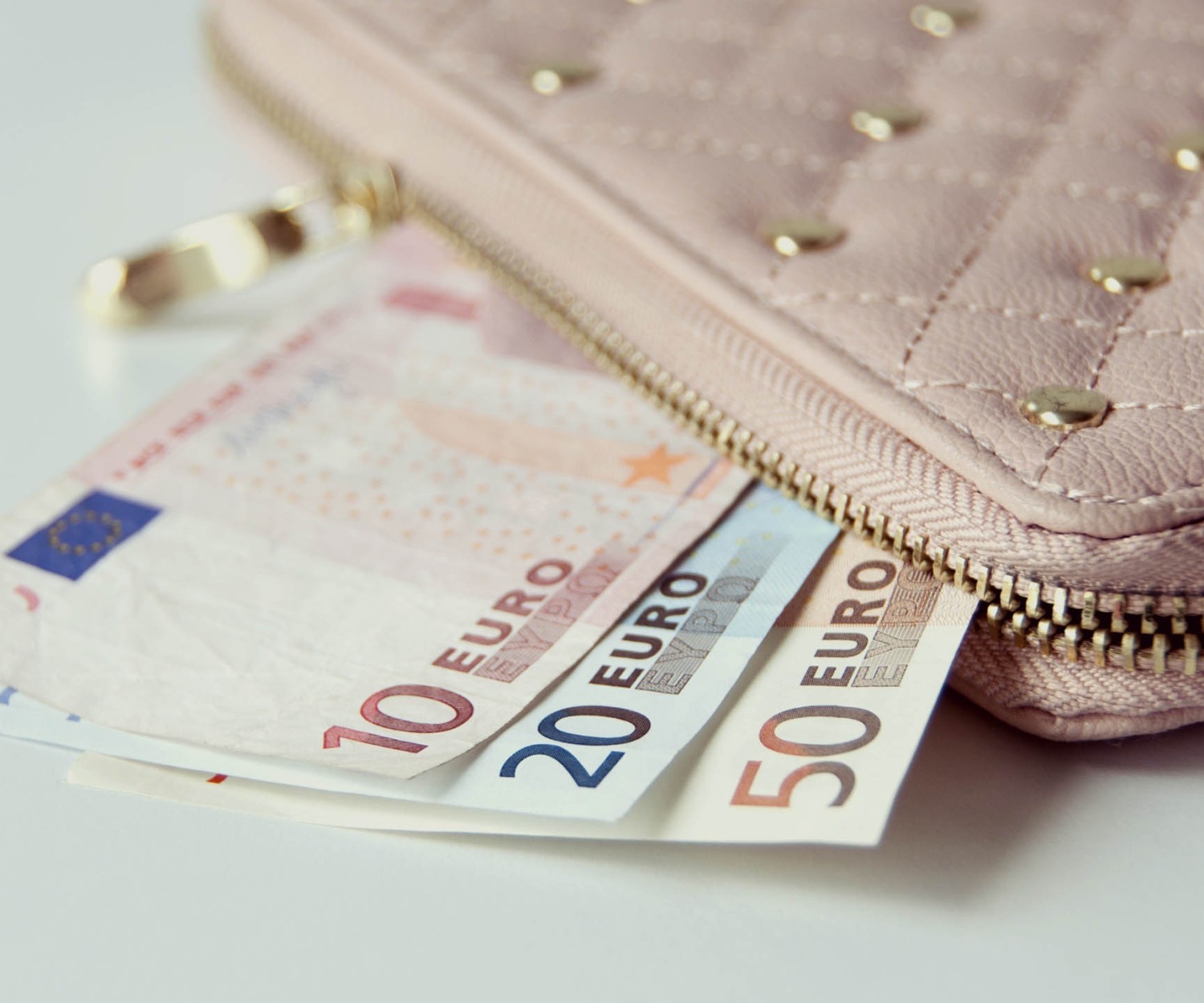 Πως Να Προωθήσετε Μια Νέα Επιχείρηση Με Χαμηλό Budget